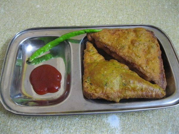 1024px-Bread_pakoda_01